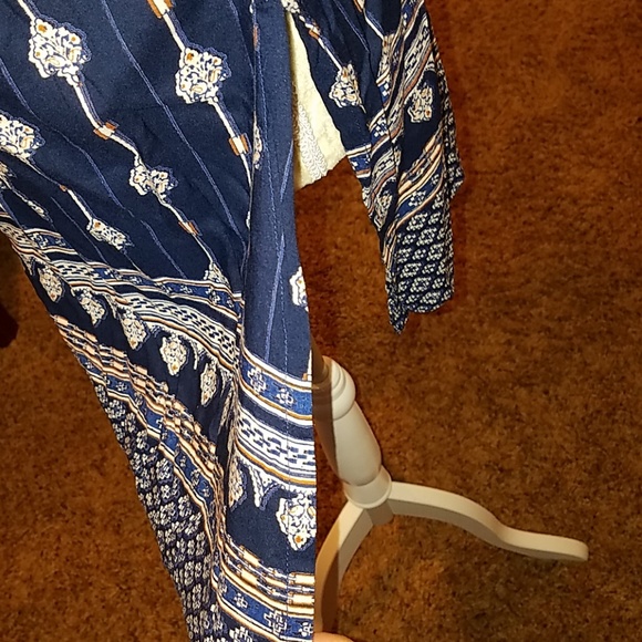 *NWT Boho Top, Size Medium - Picture 5 of 7